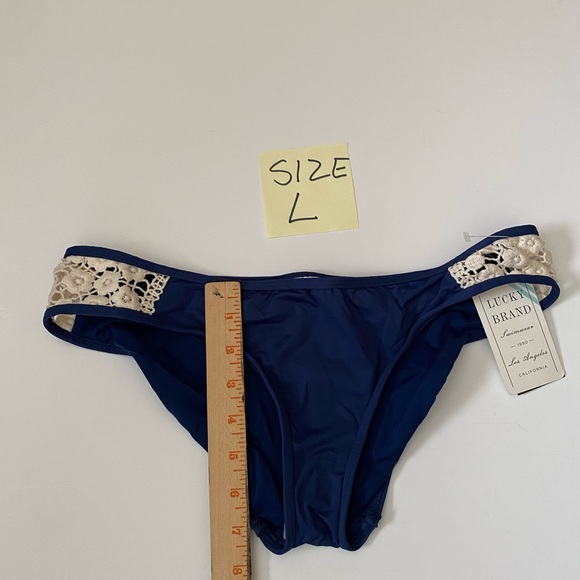 Lucky Brand bikini bottoms hipster navy blue crochet white swimsuit bathing, L - Picture 3 of 11